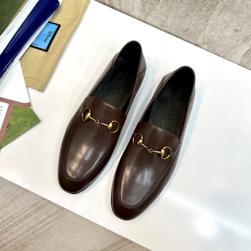 G*u*i leather shoes